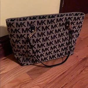 Micheal Kors Bag